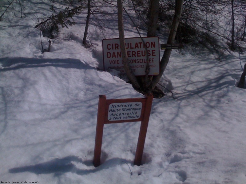 Attention : Panneaux