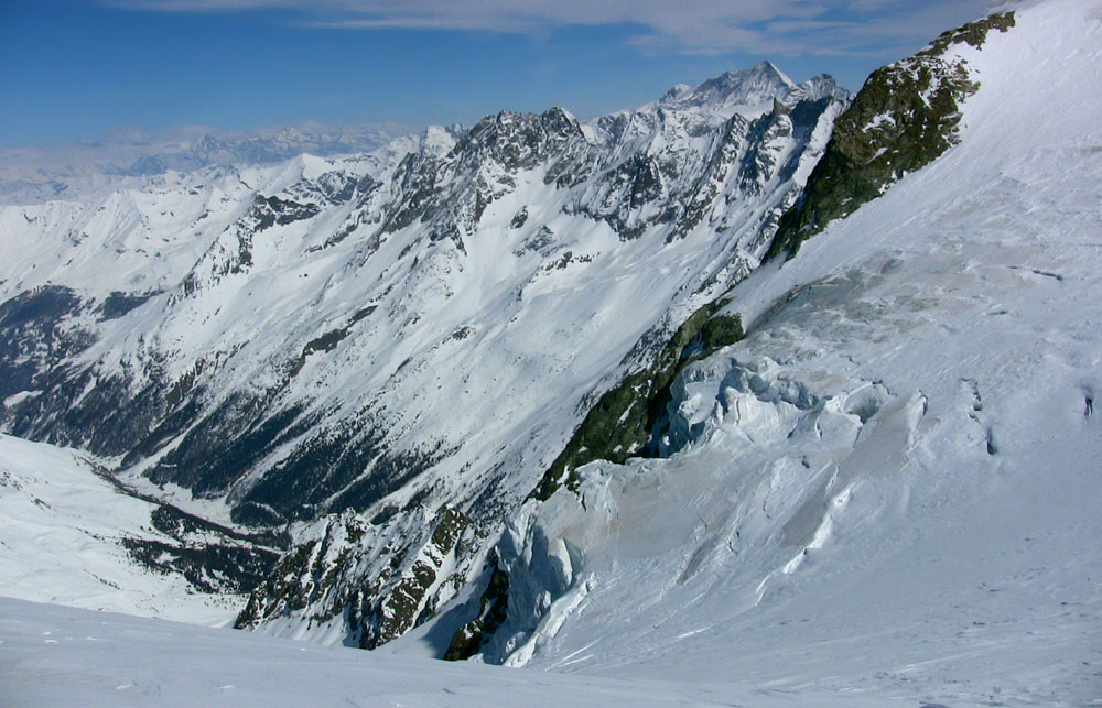 Vallée d'Arolla : Jour 4 - Le glacier du Pigne d'Arolla qui descend vers la vallée d'Arolla, dominée par le Weisshorn