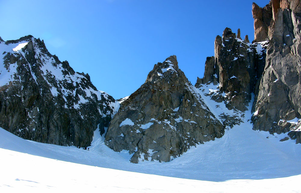 Couloir N du col du Chardonnet : Vu du glacier de Saleina