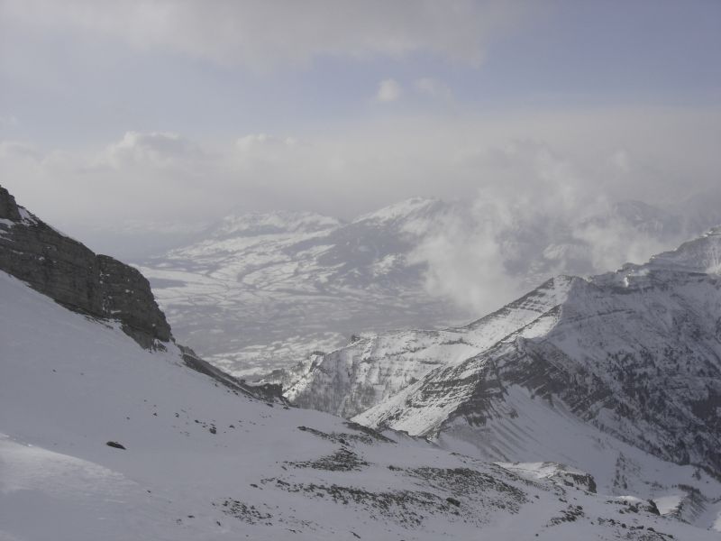 Vue sur le Col de la Pisse : Il faudra repasser pour faire des grandes courbes :-(