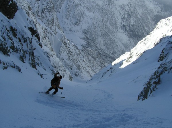 Premiers virages : Rob à l'attaque de la descente