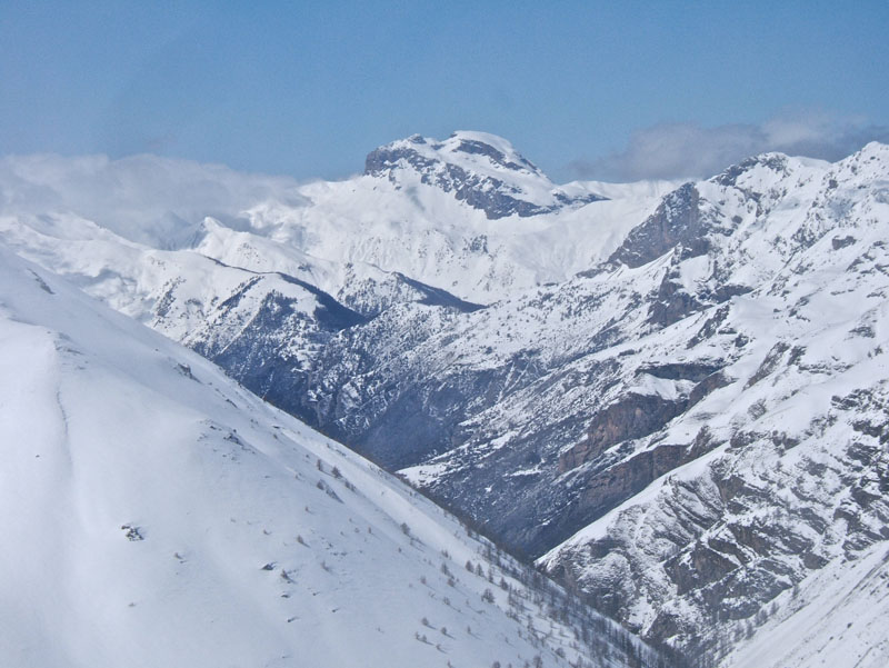 Tête Ronde de l'Escuzier : Vue sur le vallon de Bayasse et la Grande Séolane.