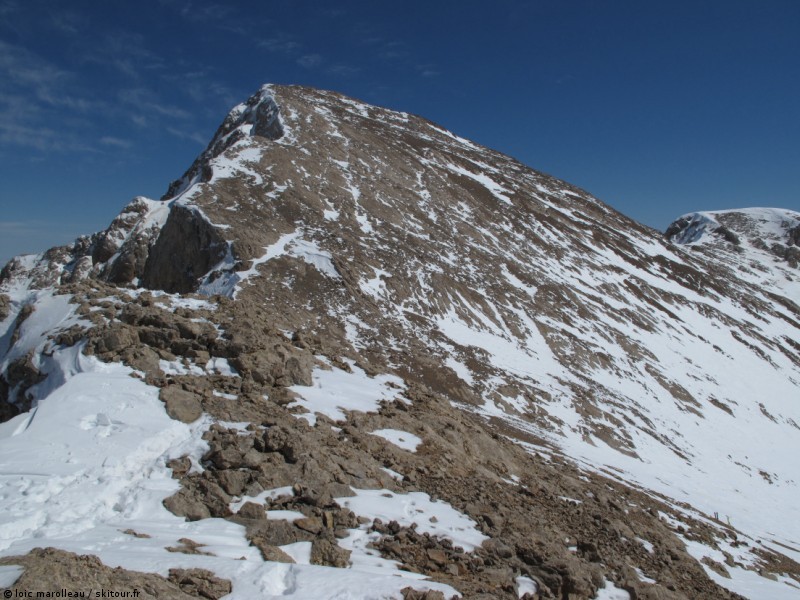 Sommet Keklikkayasu : Le sommet qui est difficillement faisable à ski compte tenu de son état neigeux