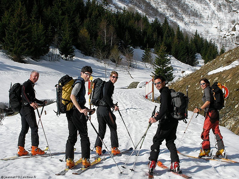 #2 Le groupe : Au départ de l Le groupe : Au départ de l'Echaut. De gauche à droite :
Serge, Yoann, Jean, Philippe et Sandrine
(le photographe, Gilles)