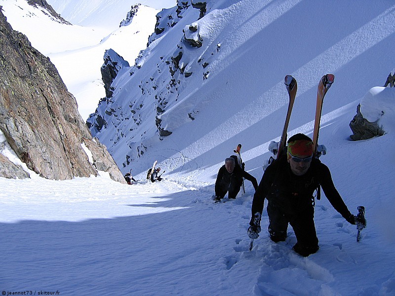 #15 Montée : Jean à la trace, Philippe et Serge derrière Montée : Jean à la trace, Philippe et Serge derrière