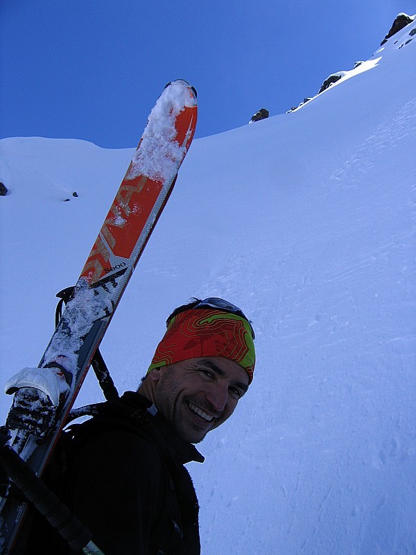 #23 Philippe devant le couloir : Toujours content d Philippe devant le couloir : Toujours content d'être là