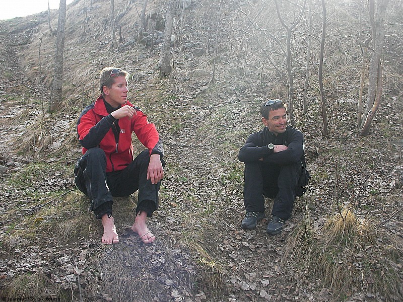 #27 Philippe et Jean : En attendant les derniers. Chacun se met à ses aises. Philippe et Jean : En attendant les derniers. Chacun se met à ses aises.