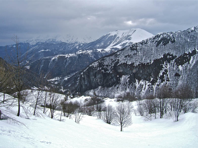 Costa Garbella : Monte Vecchio et le mavais temps qui s'emmène par l'E, il faudra faire vite pour ne pas se mouiller!!