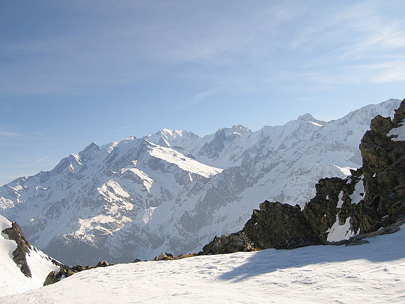 Fenêtre - Cicle - Chasseurs : depuis le Col de la Fenêtre, le Mont Blanc et les Dôme de Miage