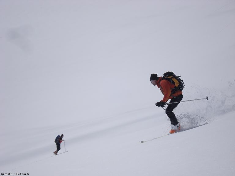 Jour 5 - Tib va manger : un skieur a la montee !!