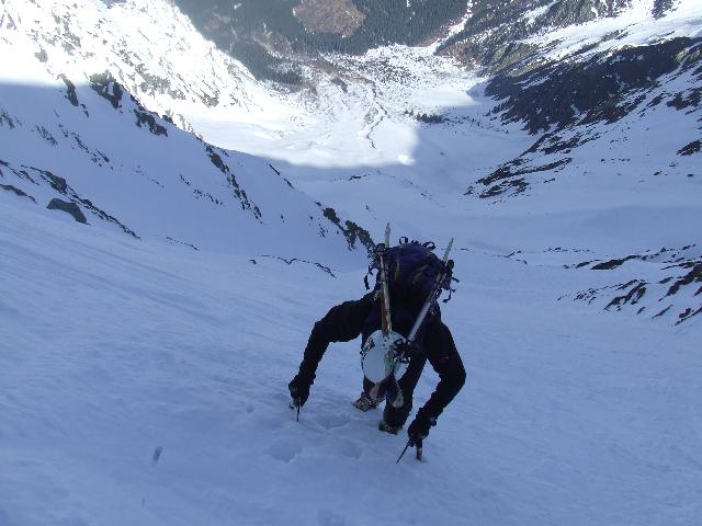 Tete de tré la tete, couloir N : Thomas, dans le couloir