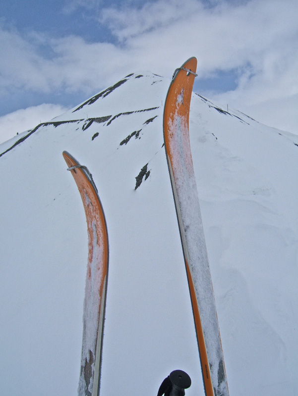 Bonette : Bien élancée la Cime de la Bonette!!