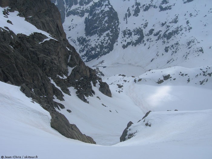 Dans la descente : On surplombe les lacs de Melu et Capitellu