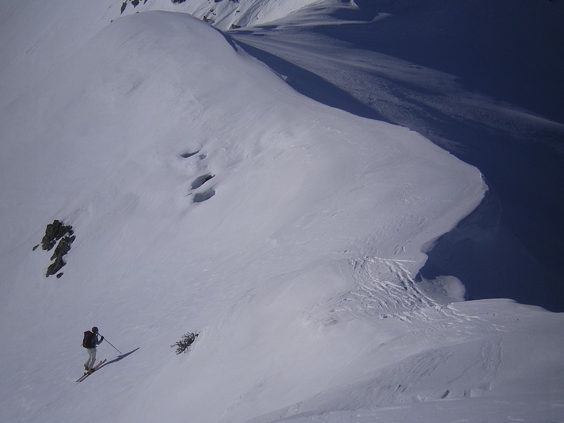 Montagne Avalanche : Le serre-file sort à la brèche de la Tête du Lac