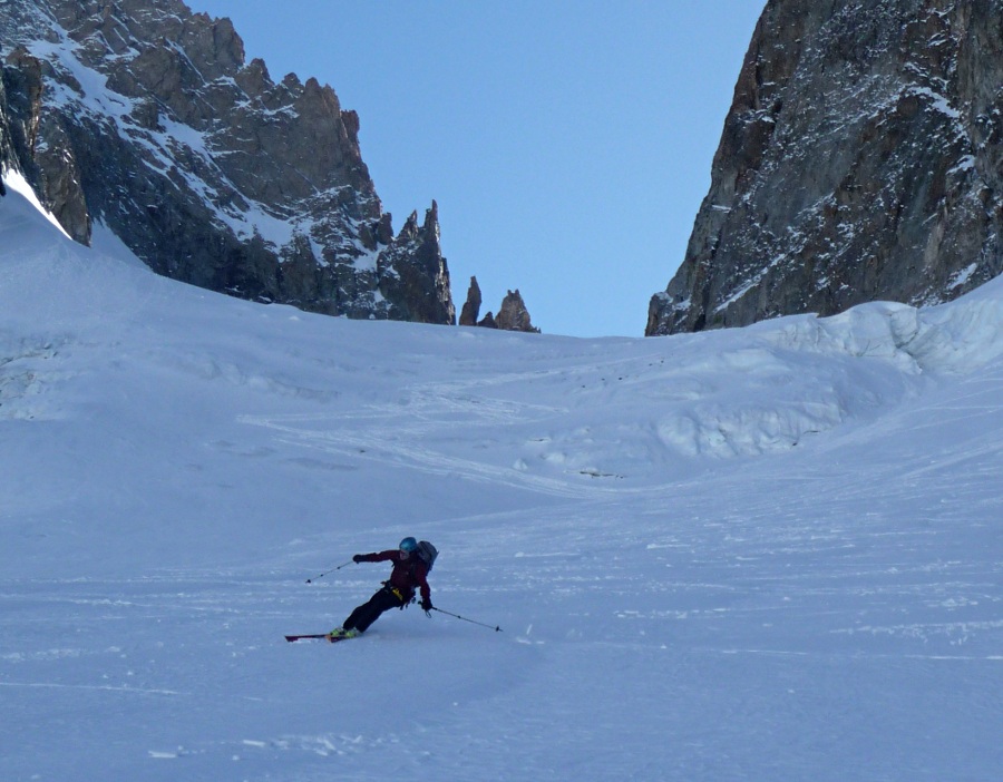 Ca carve : Non, non, c'est pas de la poudre. Juste une bonne croutée, dont seules les grandes courbes ont raison !