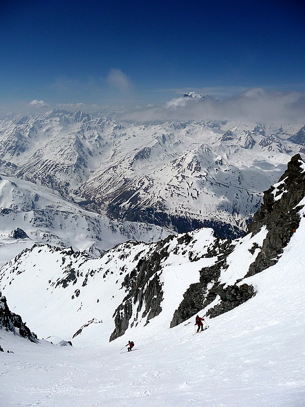 Ritord : Descente devant le massif du Mont-Blanc