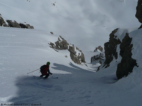 Mortice : Entrée dans le petit couloir en rive droite de la combe.