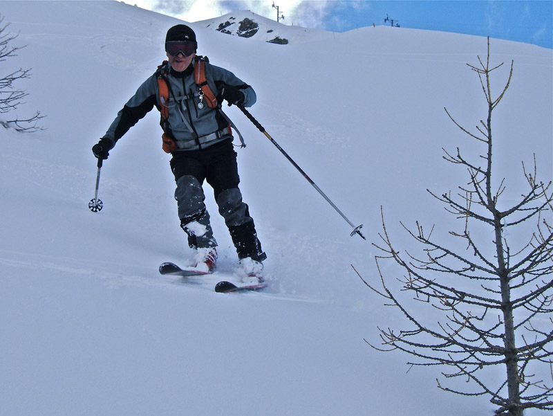 Chavalet : Encore de la belle poudre sur 200m mais ski délicat la visibilité parfois fait défaut.