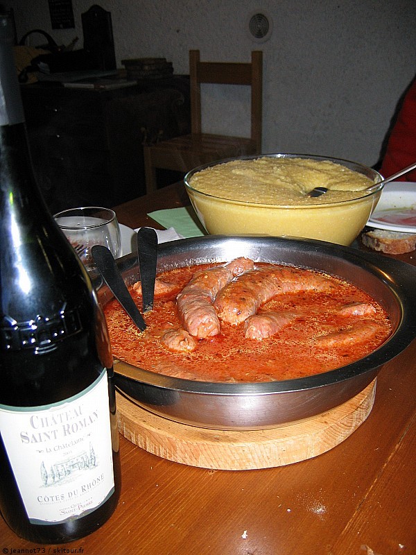 Menu gastronomique : Petit aperçu du menu au refuge.
Génépi offert le soir...