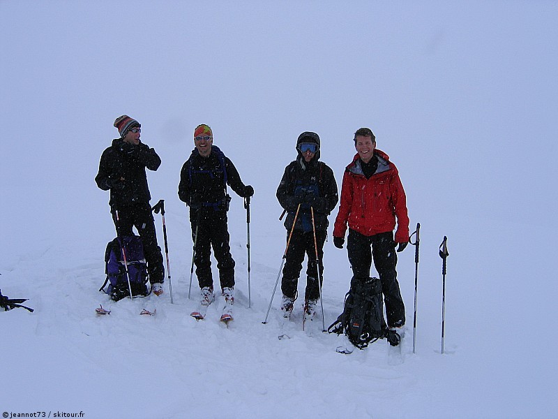 Les 4 gars : Sandrine à la photo
De gauche à droite, Yoann, Philou (le pet...), Antoine et Jean