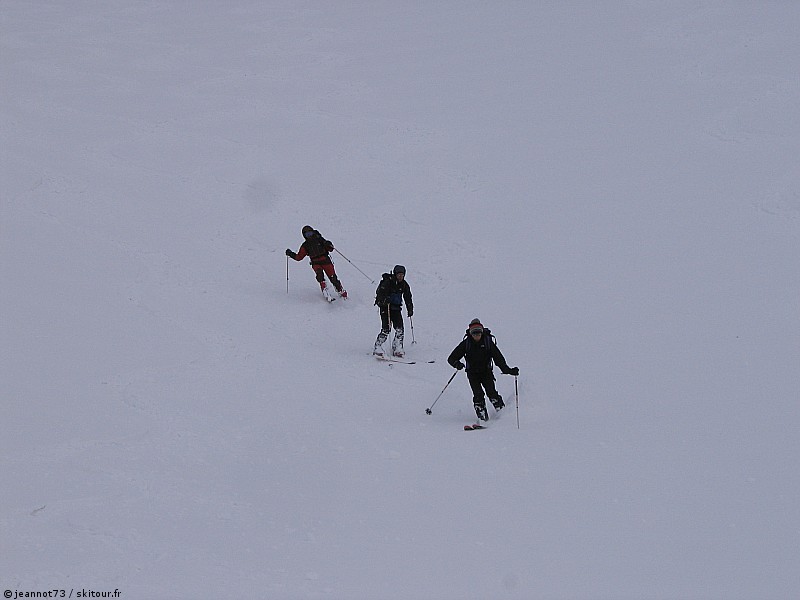 Descente par 3 : Yoann, Antoine et Sandrine dans la poudre mauriennaise