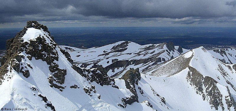 Pas de l'Ane : Départ du Val d'Enfer, vue du Puy Redon.