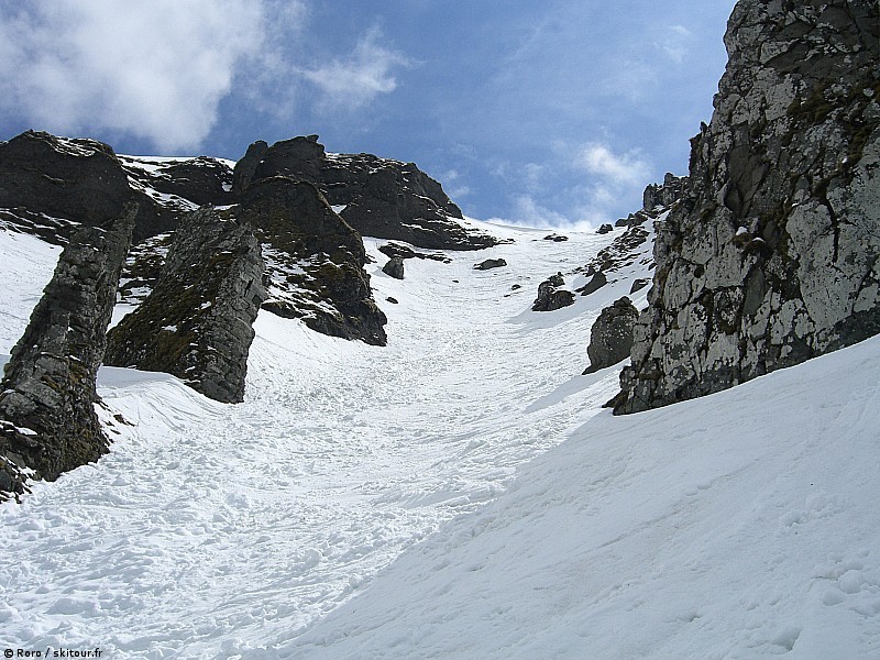 Val d'Enfer : Couloir du Pas de l'Ane, sur le haut grosse pente et bonne neige.