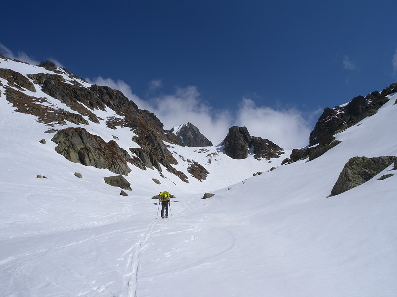 Au-dessous du col : Enneigement et neige plus que corrects.