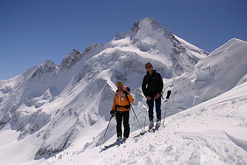 dent d'Herens : Stéph et Marco sous la dent d'Herens dans la descente vers Zermatt