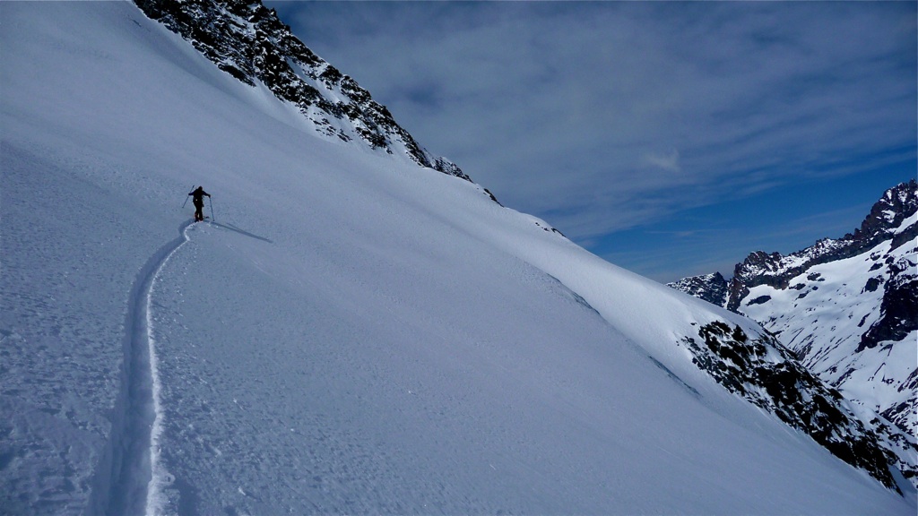 JC à la trace : Il lui fallait bien un handicap!
