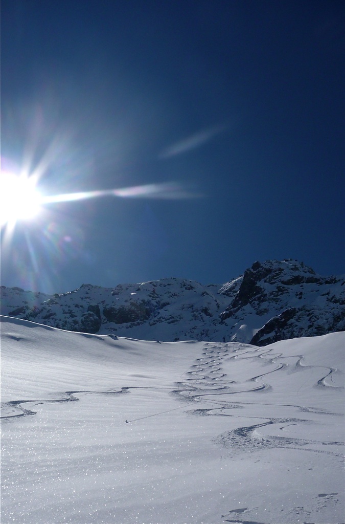 Et voilà le travail : Le couloir vu du bas