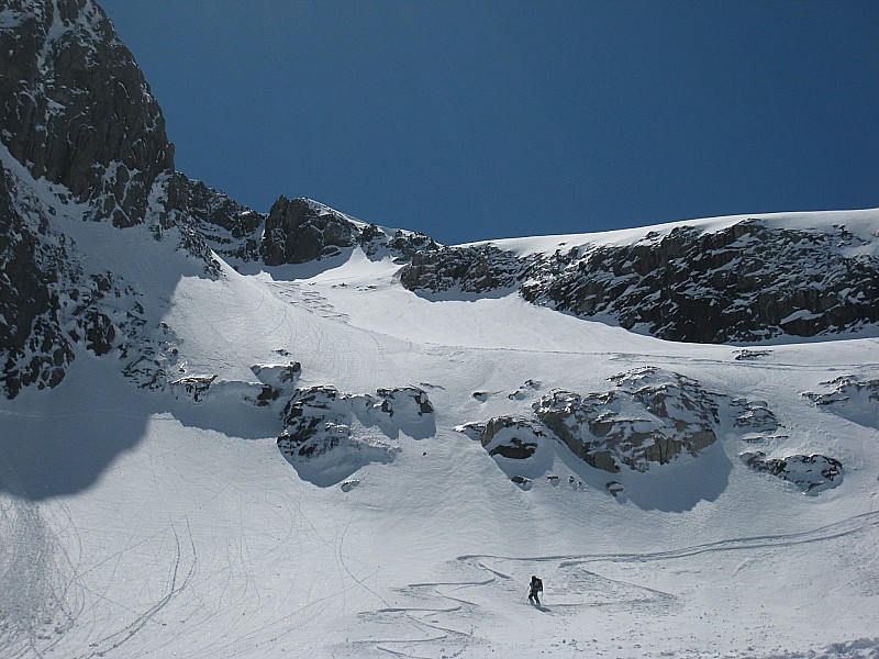 Glacier de mort : .. ressaut rocher peu enneigé cette année