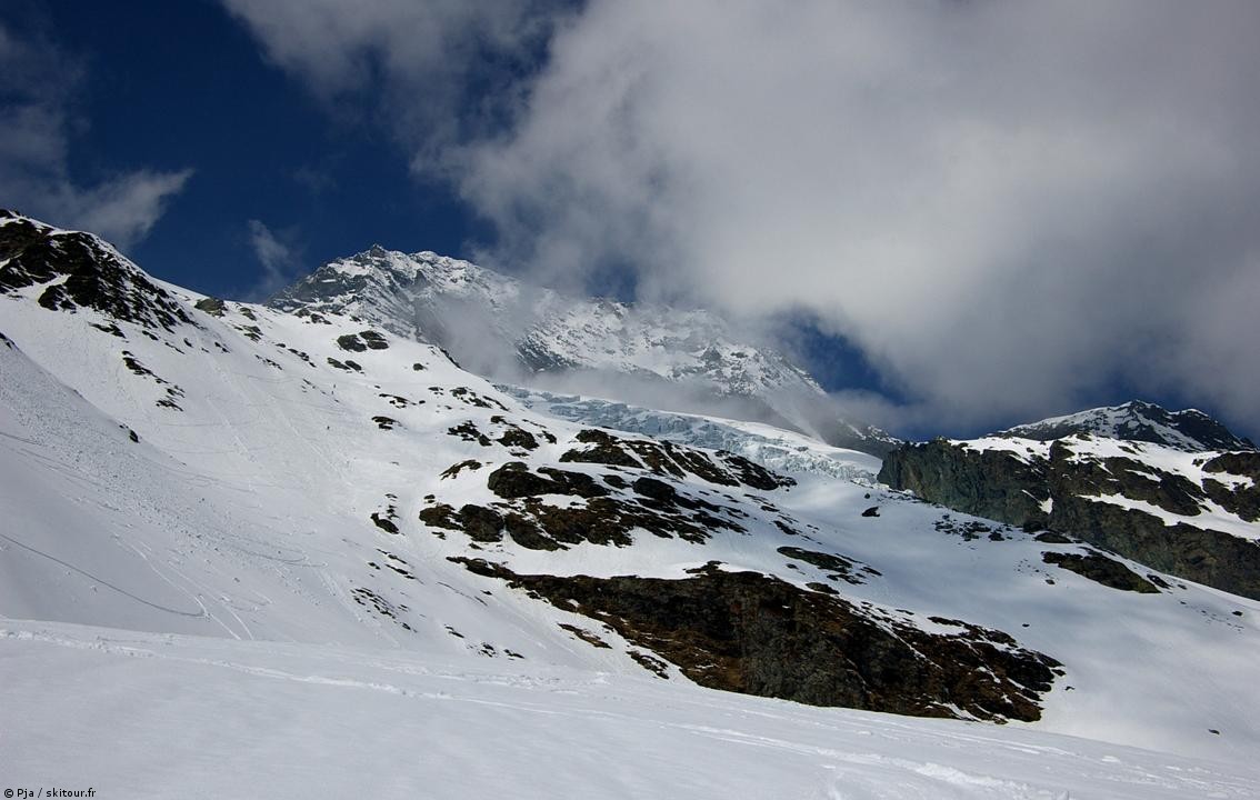 Sous Rocher Vieux : Grandes pentes, grand ski de printemps.