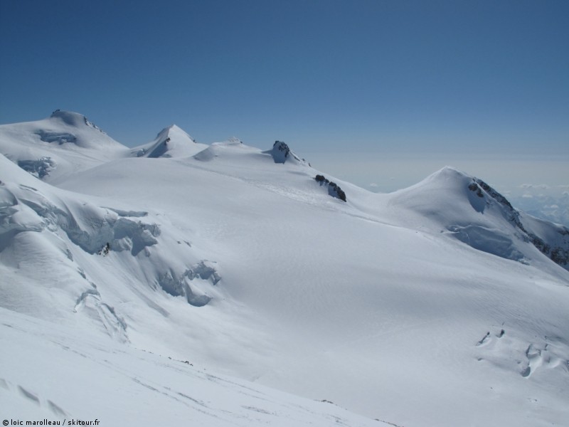 Le Nez du Lyskamm : Signalkuppe à la pyramide Vincent