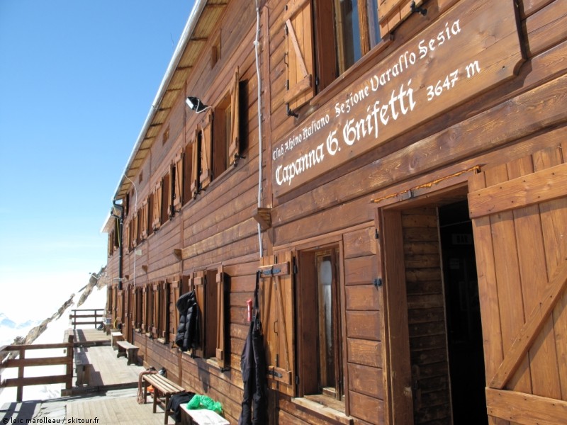 Refuge Gnifeti : Un refuge gigantesque