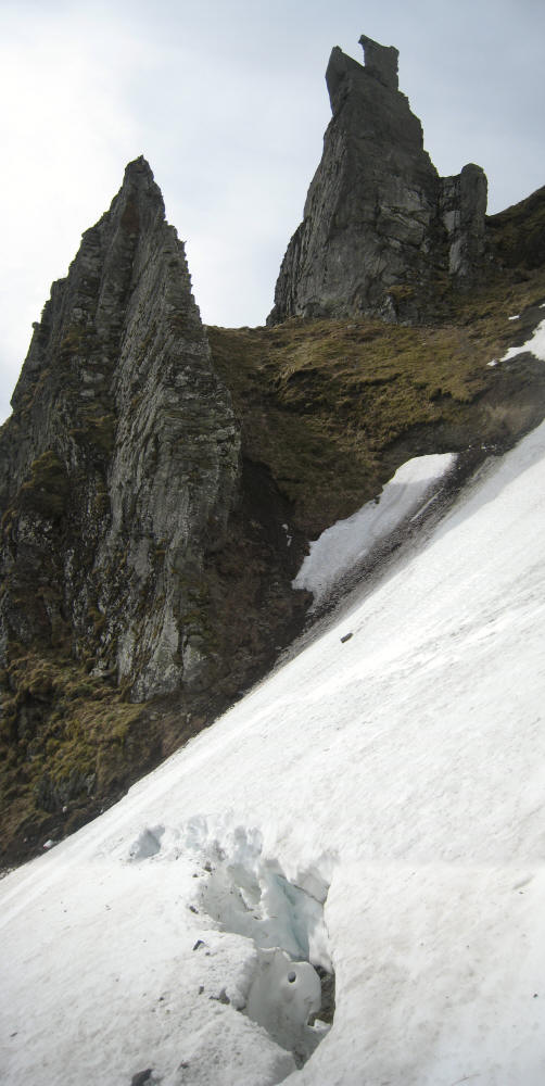 Crevasse auvergnate : Y a bien deux mètres de profondeur