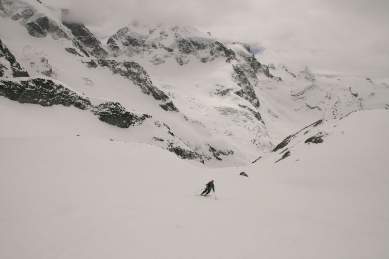 Belle descente transo : Denis vers la cabane Tschierva