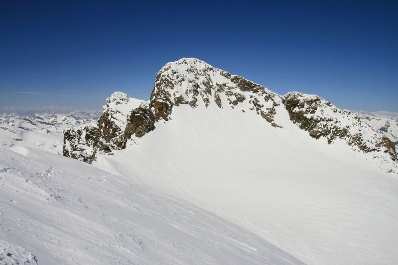 Sommet du Glüschaint : on ne tente pas la montée à pieds