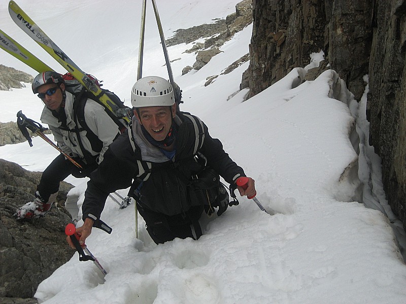 Coup de Sabre du Piniollet : dure trace pour Marc-Antoine et Michel, 10 h 1/2 et la neige est bien humide !