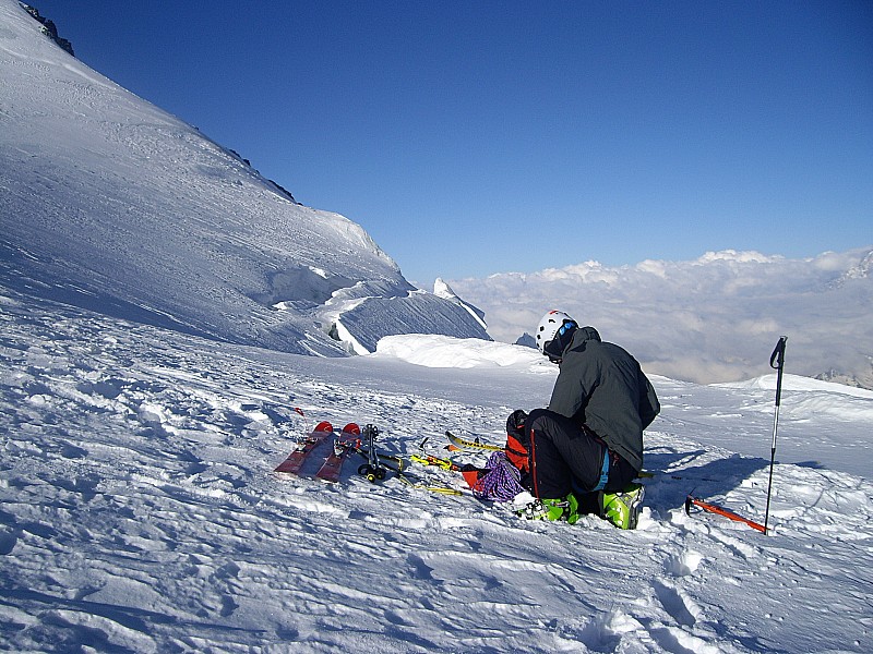 Grand Combin : on remet les ski pour les 300 derniers mètres (les plus chers)
