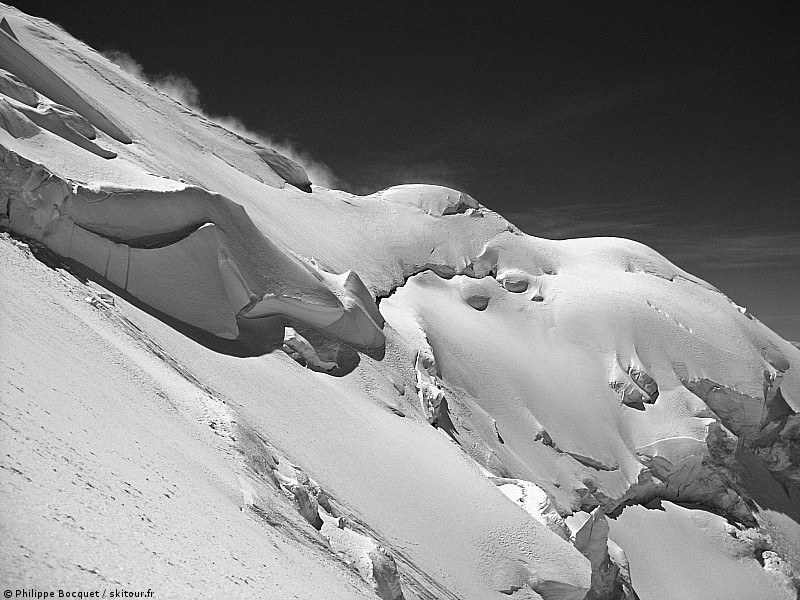 Mont Blanc : ça fume sur l'arrête des bosses