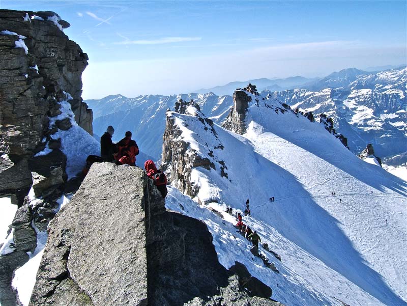 Grand Paradis : Mont Roc 35m plus bas mais beaucoup moins fréquenté.