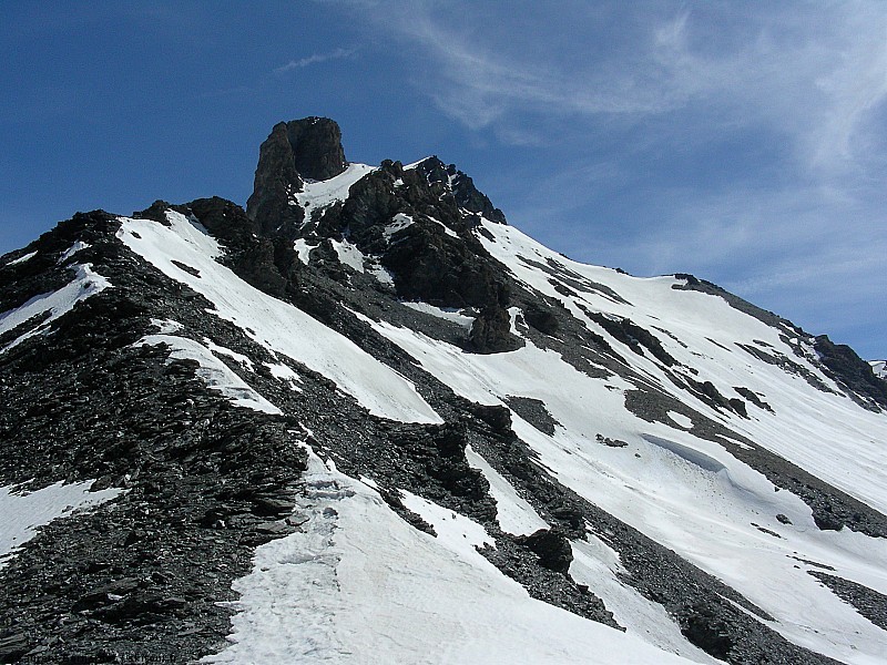 1ère descente : Vue sur la première partie de la descente (du col du grand Vallon): à gauche le grand Roc, plus à droite l'épaule sud et la descente skiée.