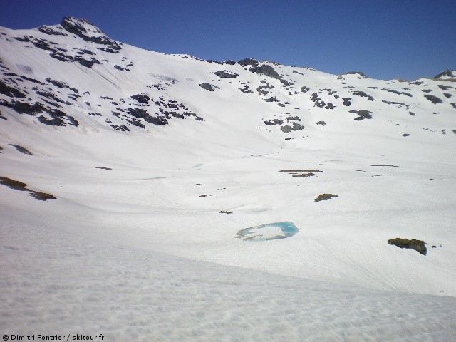 en remontant vers le col de : Bézin. Le plateau du glacier des Fours.