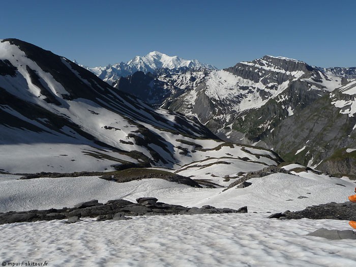 Vers le Mont Blanc et Emosson : Pas beaucoup de pente mais très belle vue