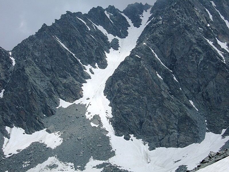 Dents de Proz couloir W : Le couloir W: conditions du jour . On voit les deux sorties