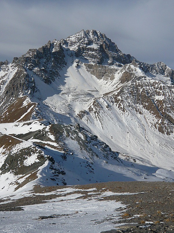 Grand Rochebrune : Du sommet, vue sur le Col de Péas et Grand Rochebrune à portée de main.