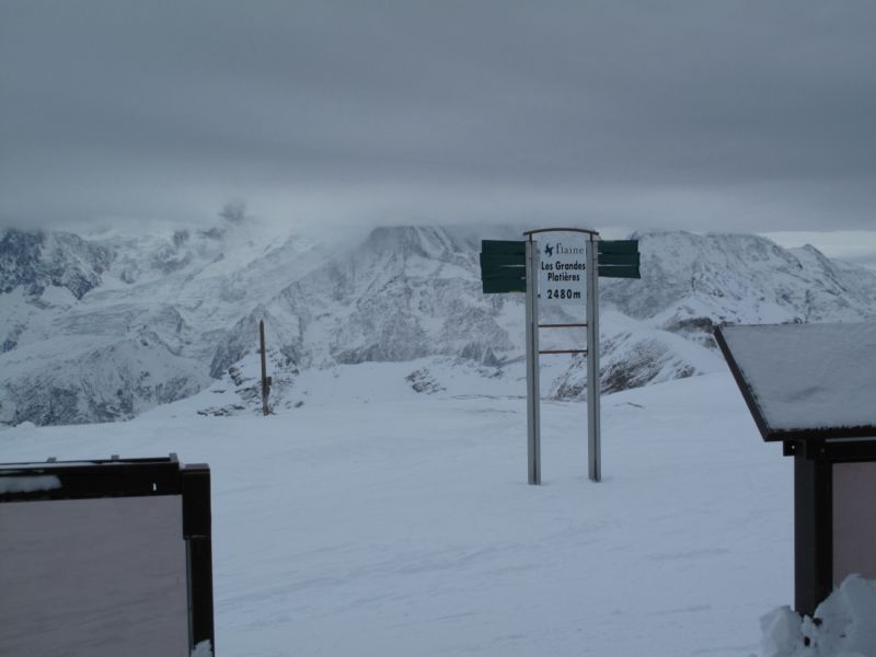 Vue sur le massif : Depuis la gare du téléphérique