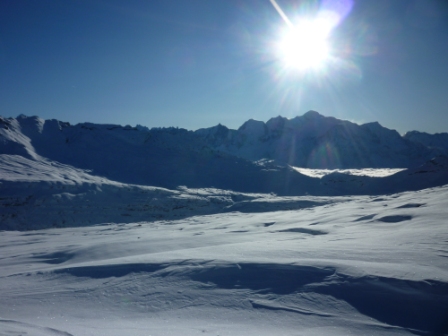 Vue Chaine du Mont Blanc : Desert de platé et chaine du mont blanc