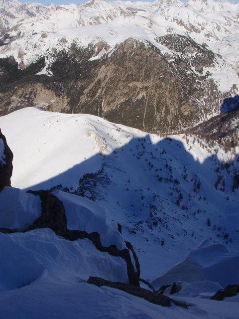 Vue sur le couloir Nord : Pas encore assez de neige
